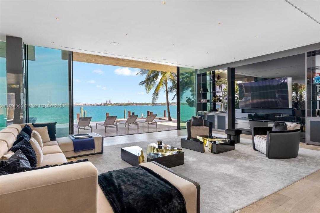 825 E Dilido Dr, Miami Beach, Floryda 33139, USA
