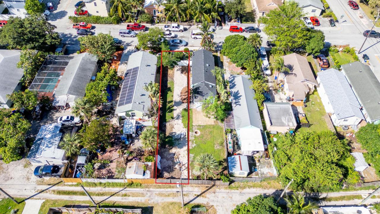 320 N D Street, Lake Worth Beach, Florida 33460