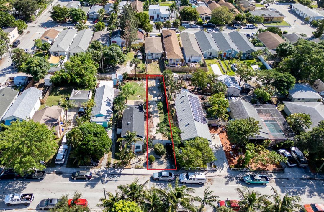 320 N D Street, Lake Worth Beach, Florida 33460