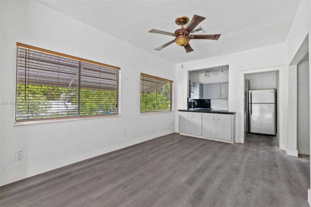 30 SW 5th St 1, Dania Beach, Florida 33004, Estados Unidos