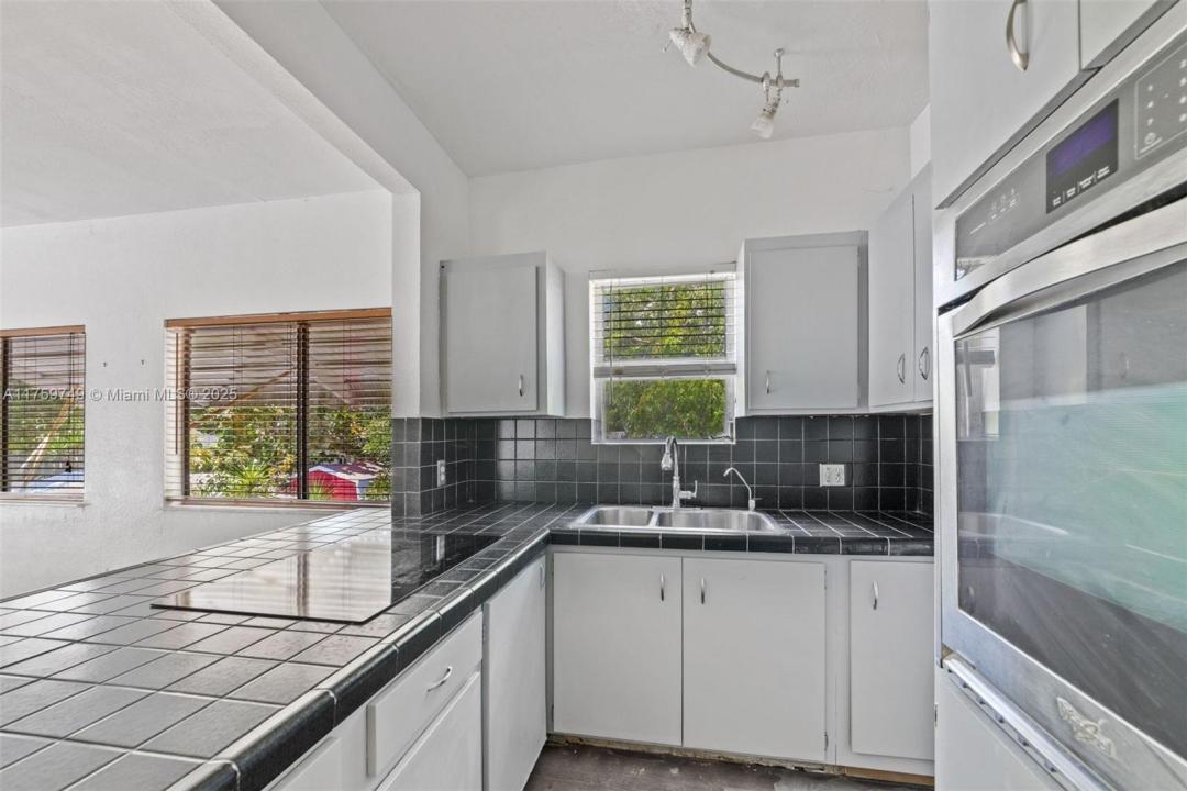 30 SW 5th St 1, Dania Beach, Florida 33004, Estados Unidos