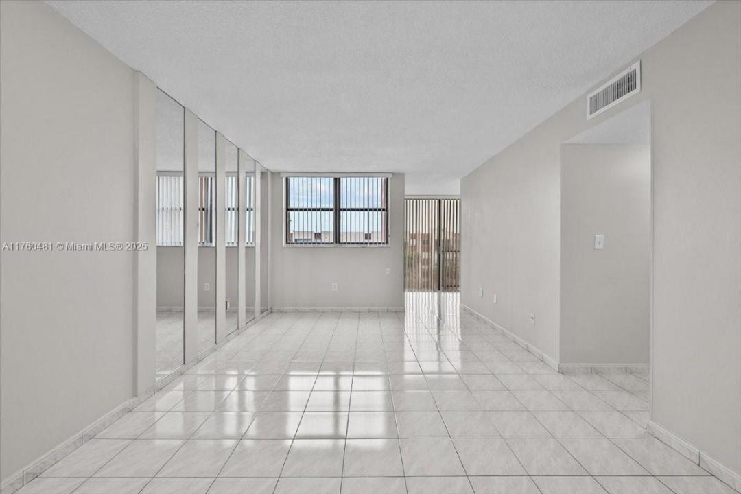 9440 W Flagler St 414, Miami, フロリダ 33174, アメリカ合衆国