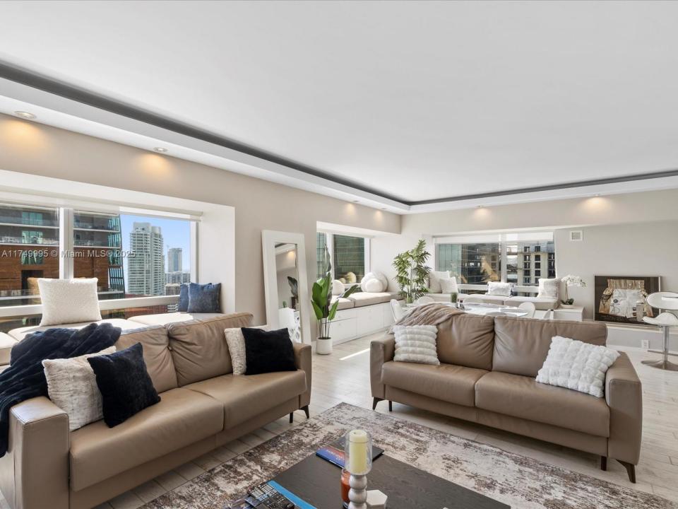 1435 Brickell Ave 3401, Miami, Florida 33131
