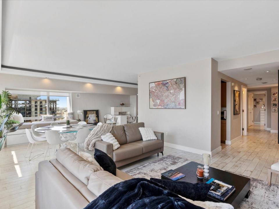 1435 Brickell Ave 3401, Miami, Florida 33131