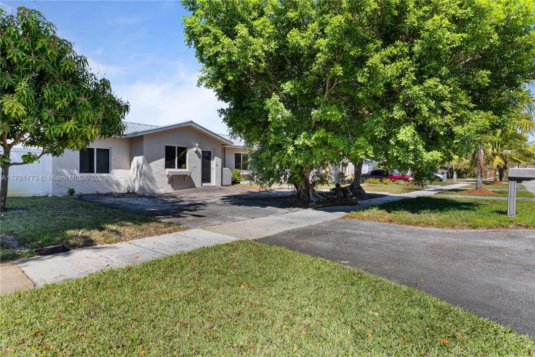 405 SW 73rd Ave, North Lauderdale, フロリダ 33068, アメリカ合衆国