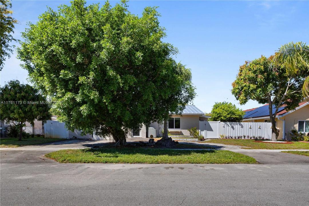 405 SW 73rd Ave, North Lauderdale, フロリダ 33068, アメリカ合衆国