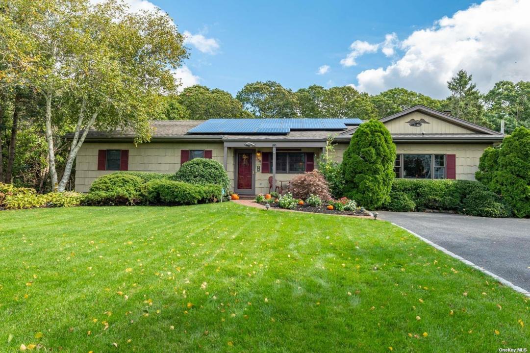 254 Meeting House Creek Road, Riverhead, New York 11931