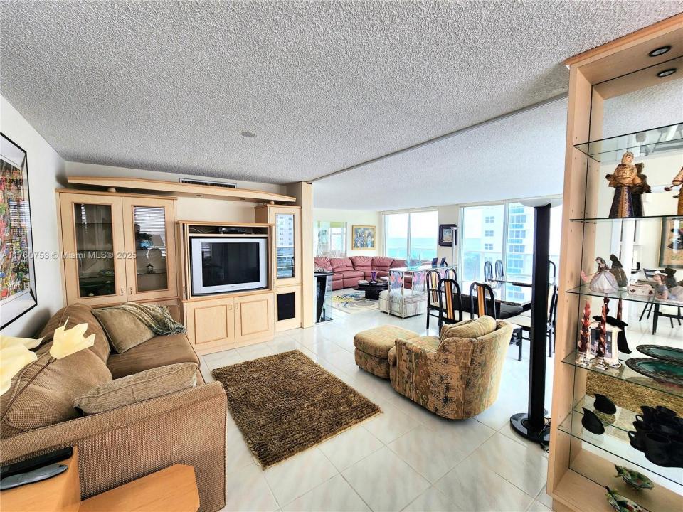 2751 S Ocean Dr 708S, Hollywood, פלורידה 33019, ארצות הברית של אמריקה 