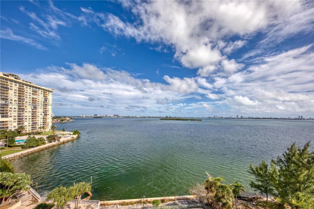 11113 Biscayne Blvd 757, Miami, Florida 33181, USA