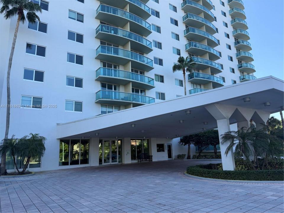 19380 Collins Ave 403, Sunny Isles Beach, Floride 33160, États-Unis