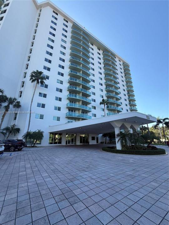 19380 Collins Ave 403, Sunny Isles Beach, Floride 33160, États-Unis