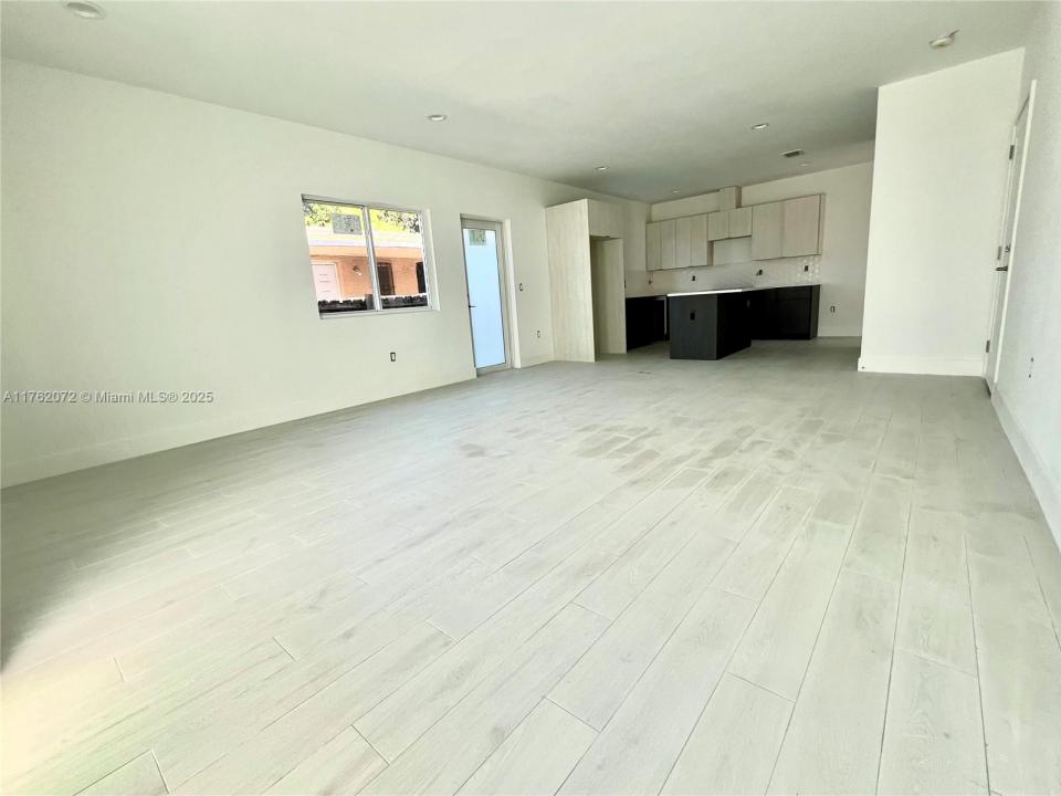 6821 NW 6th Ct, Miami, Florida 33150, Stati Uniti
