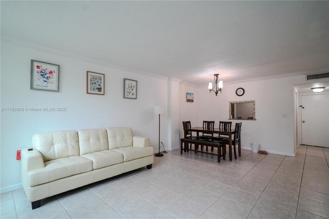 9125 SW 77th Ave 103, Miami, Flórida 33156, Estados Unidos