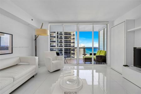 1830 S Ocean Dr 2609, Hallandale Beach, Florida 33009, USA