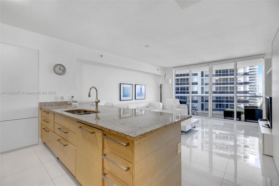 1830 S Ocean Dr 2609, Hallandale Beach, Florida 33009