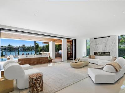 94 S Hibiscus Dr, Miami Beach, Florida 33139