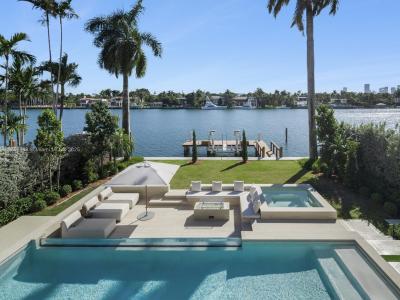 94 S Hibiscus Dr, Miami Beach, Florida 33139