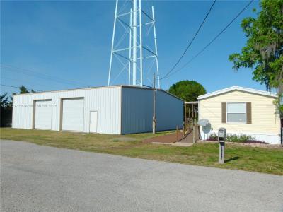 1017 1st Street, Bulkhead Ridge, Florida 34974, Estados Unidos