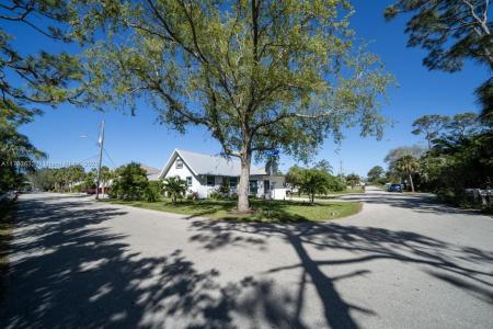 3986 Bennett LN, Bonita Springs, Florida 34134, USA