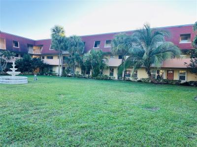 3081 NW 47th Ter 205, Lauderdale Lakes, Florida 33313, USA