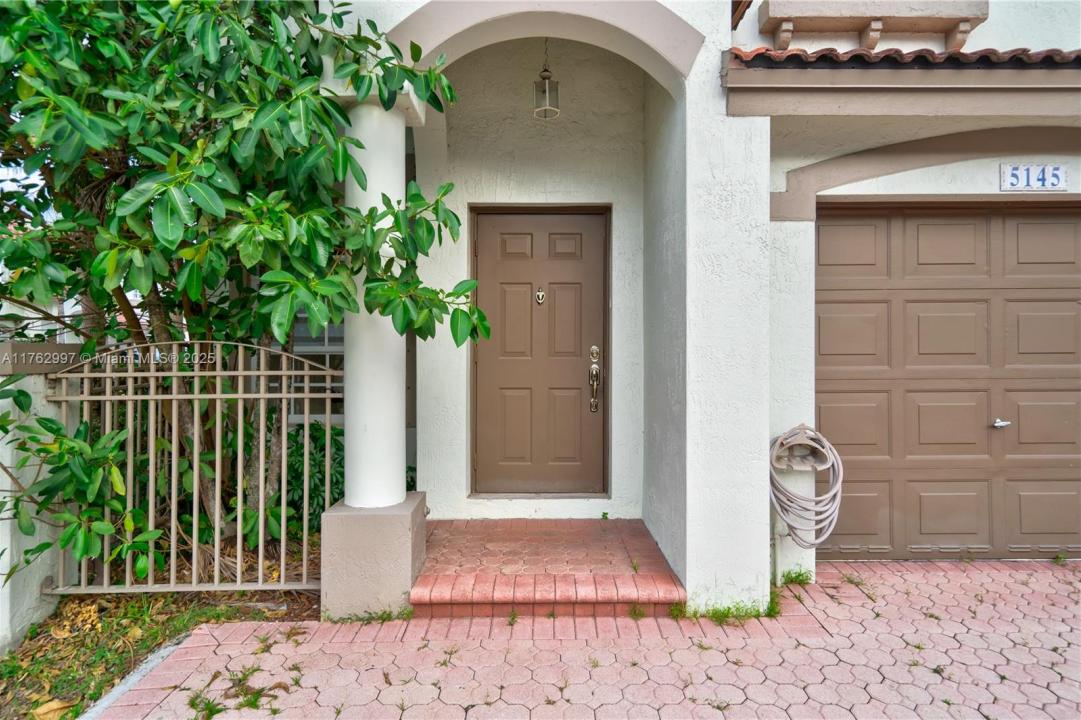 5145 NW 116th Ct 5145, Doral, Floryda 33178, USA
