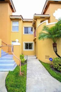 630 NW 79th Ter 105, Pembroke Pines, Florida 33024, USA