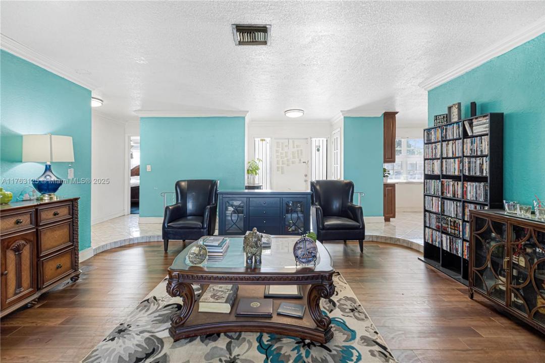 3940 NW 34th Ave, Lauderdale Lakes, Florida 33309