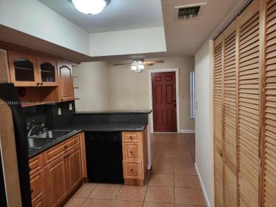 2624 NW 47th Ter 1105, Lauderdale Lakes, Florida 33313, USA