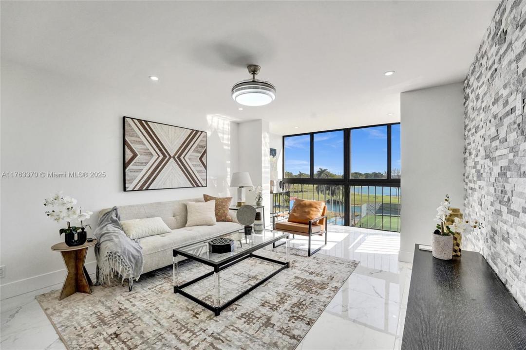 8900 Washington Blvd 416, Pembroke Pines, フロリダ 33025, アメリカ合衆国