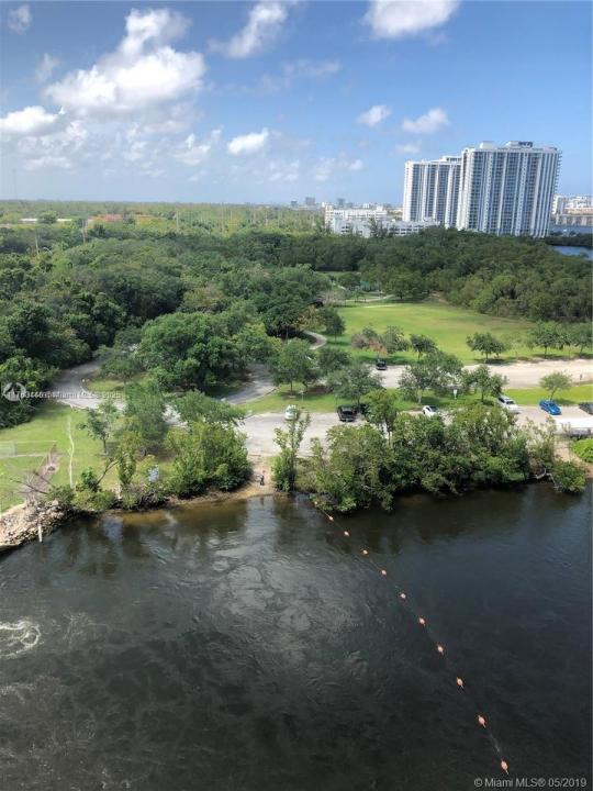 16385 Biscayne Blvd 1001, North Miami Beach, Флорида 33160, Соединенные Штаты