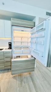121 NE 34th St 2001, Miami, Florida 33137, USA
