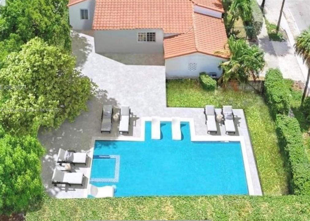 9500 N Miami Ave 1, Miami Shores, פלורידה 33150, ארצות הברית של אמריקה 
