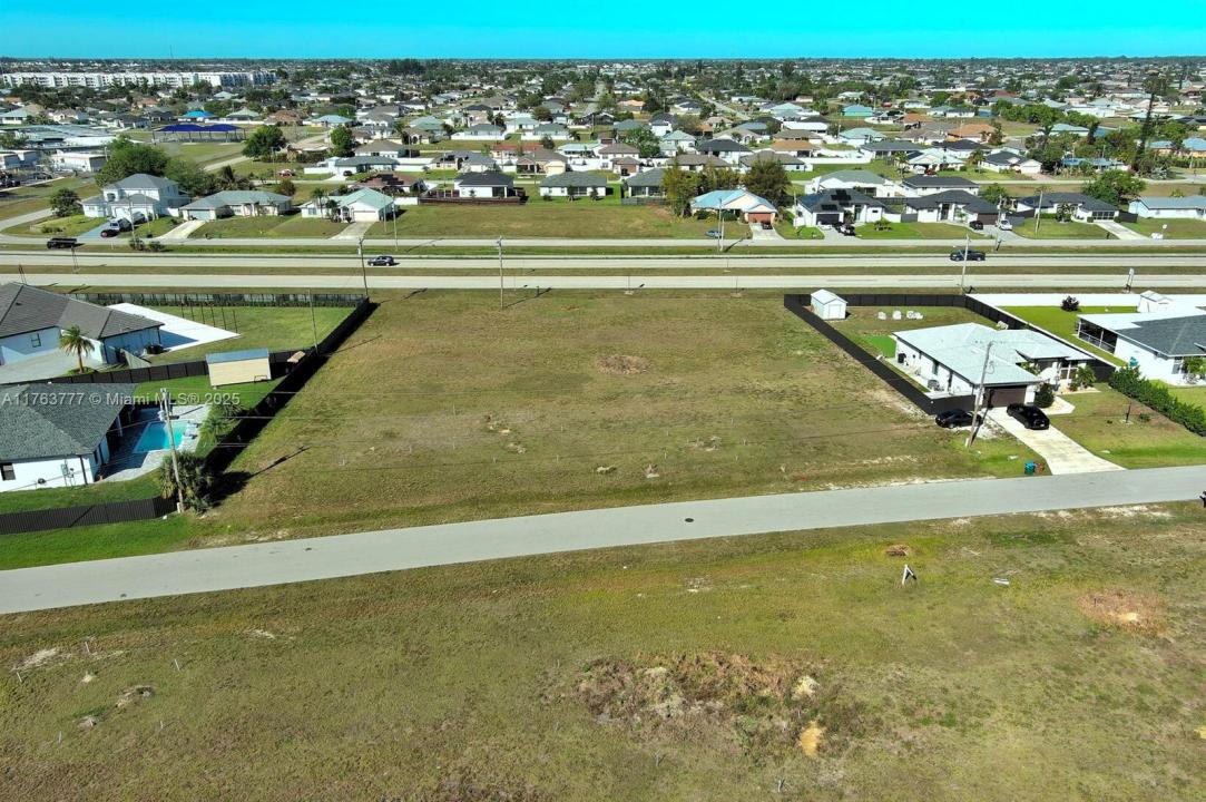 454 & 460 NE Juanita Pl, Cape Coral, Floride 33909, États-Unis