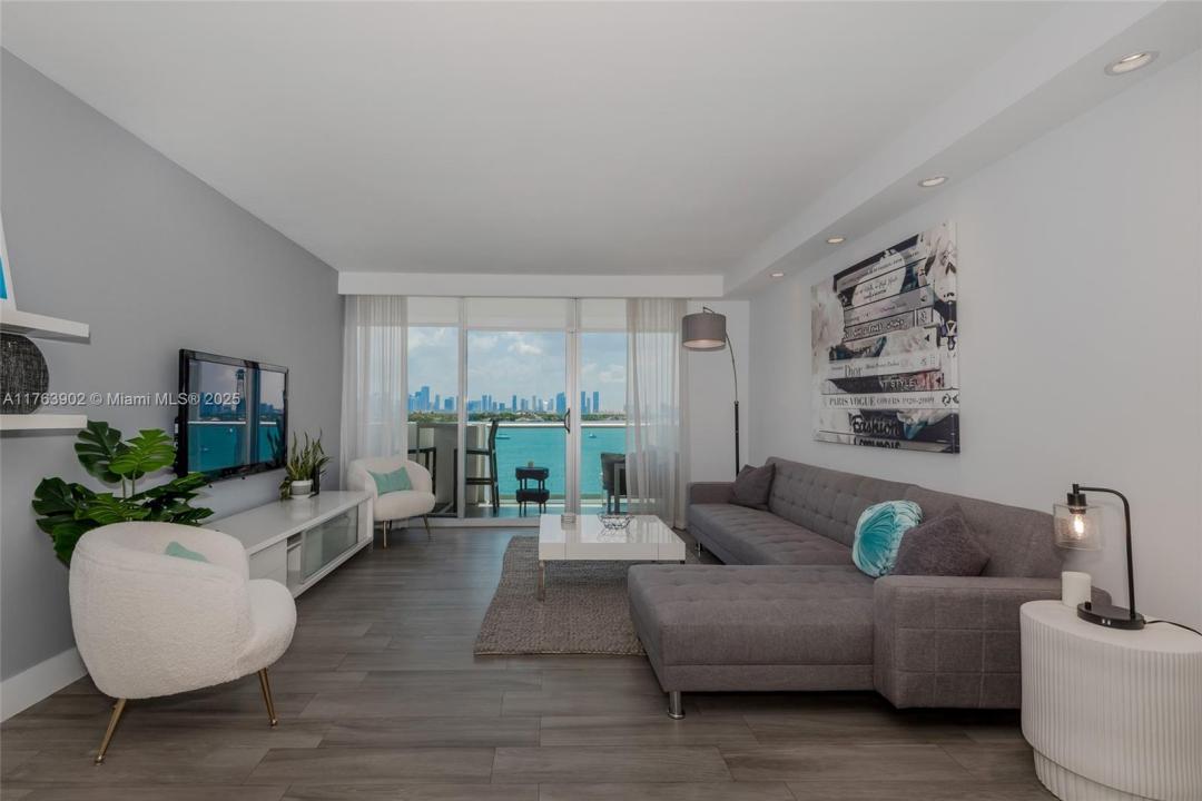 1200 West Ave 605, Miami Beach, Florida 33139, USA