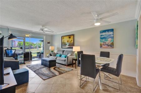 9181 Sunrise Lakes Blvd 109, Sunrise, Florida 33322, USA
