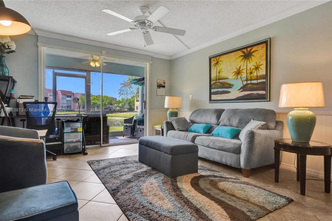 9181 Sunrise Lakes Blvd 109, Sunrise, Flórida 33322, Estados Unidos