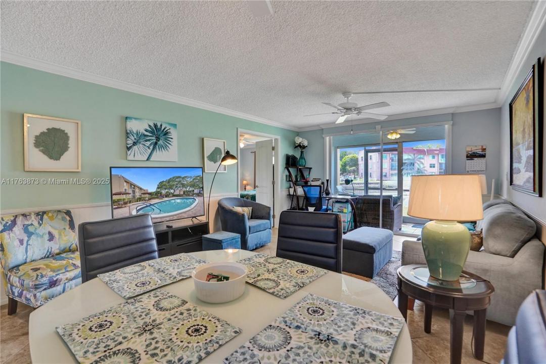 9181 Sunrise Lakes Blvd 109, Sunrise, Flórida 33322, Estados Unidos