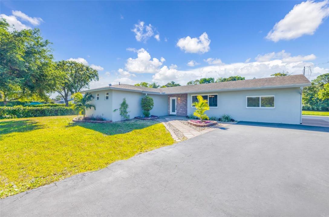 13390 SW 26th St, Davie, Florida 33325, USA
