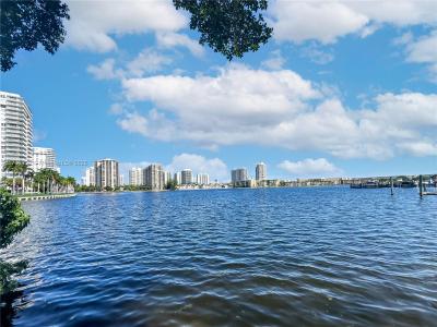 2750 NE 183rd St 407, Aventura, Florida 33160, USA