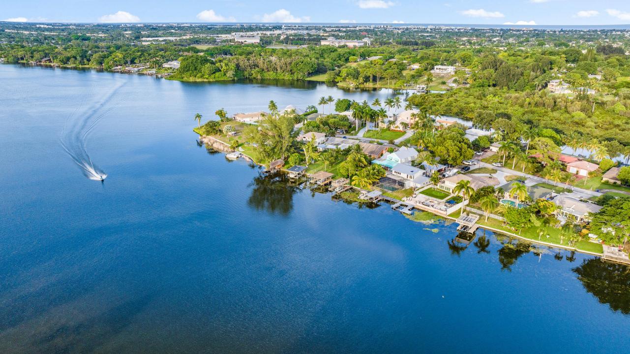 6613 Paul Mar Drive, Lantana, Florida 33462, USA