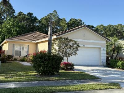 560 SW Indian Key Drive S, Saint Lucie West, Florida 34986