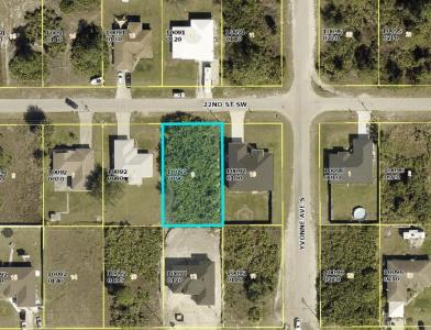 3803 22nd Street SW, Lehigh Acres, Floryda 33976, USA