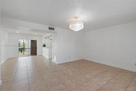 8401 SW 107th Ave 308E, Miami, Florida 33173, USA