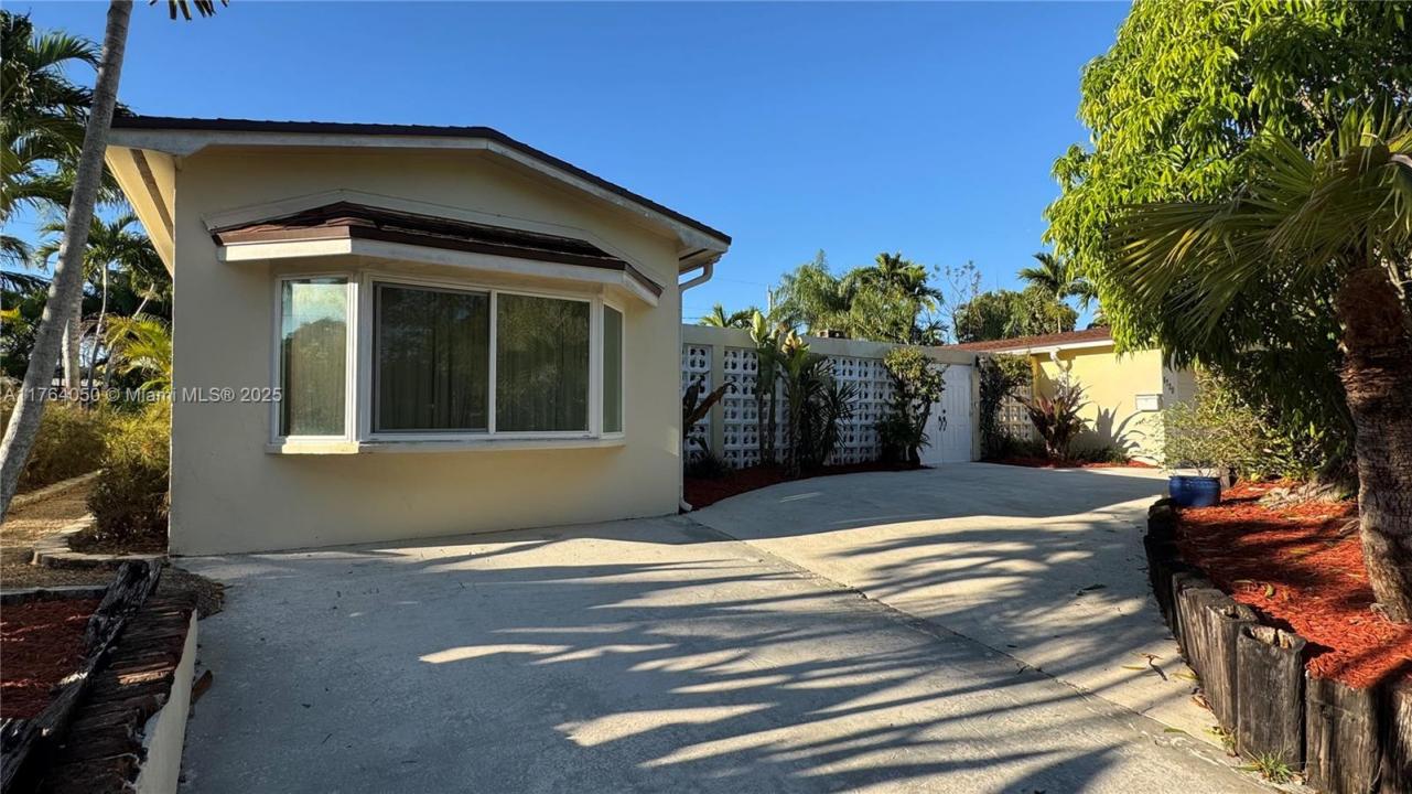 8720 SW 192nd Ter, Cutler Bay, Florida 33157, Stati Uniti