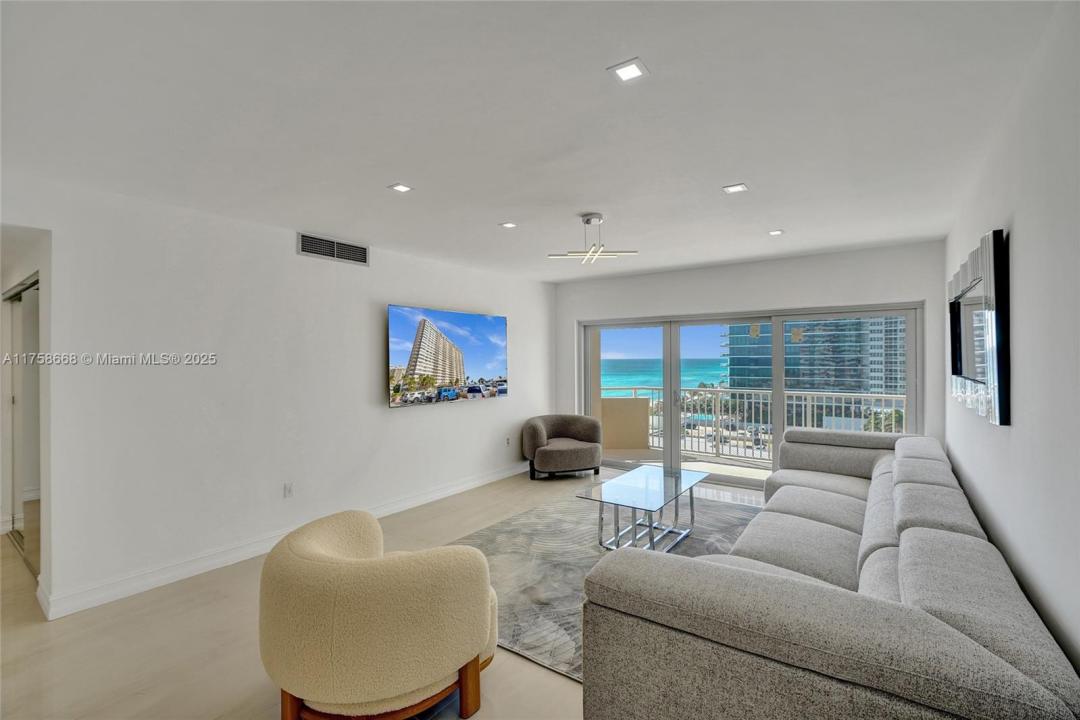 1950 S Ocean Dr 8J, Hallandale Beach, Флорида 33009, Соединенные Штаты