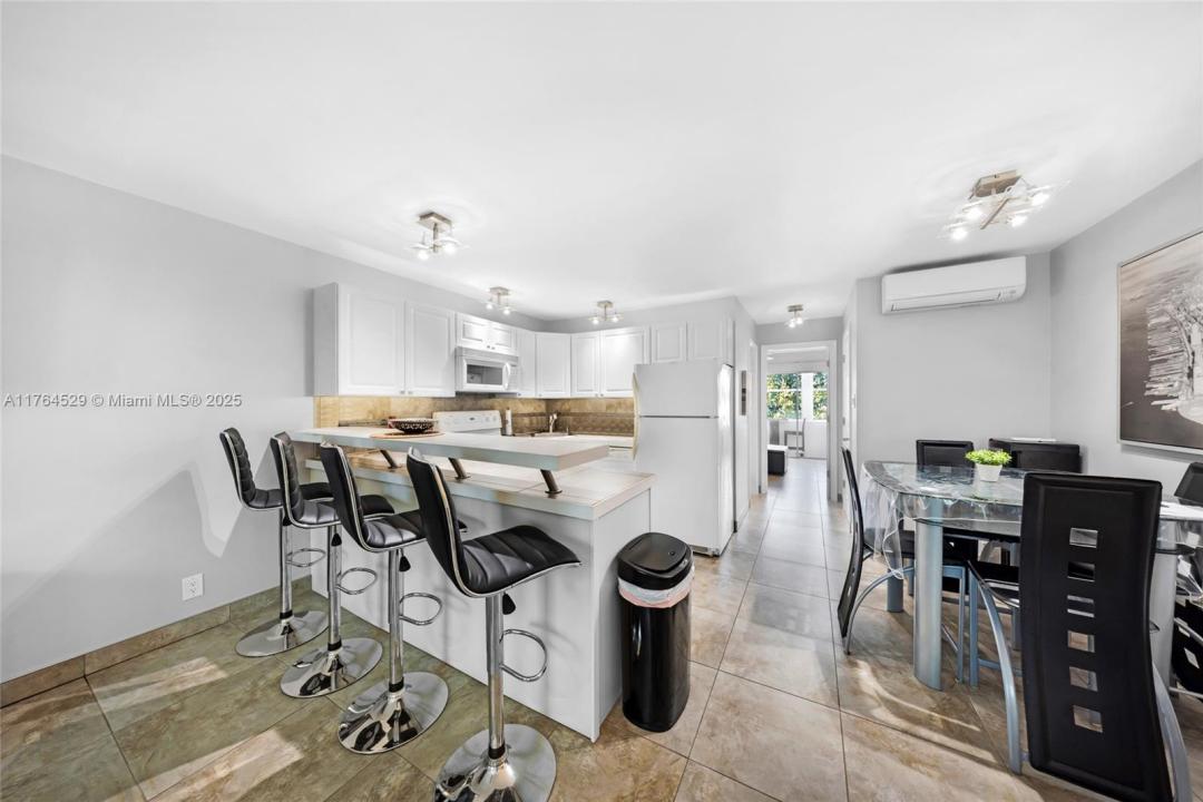 15610 NE 6th Ave 26C, Miami, Florida 33162, Stati Uniti