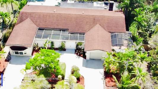 8720 SW 192nd Ter, Cutler Bay, Florida 33157, USA