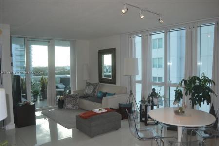 1871 NW S River Dr 1205, Miami, Florida 33125, USA