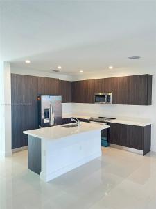 15771 SW 136th Ter 15771, Miami, Florida 33196, USA
