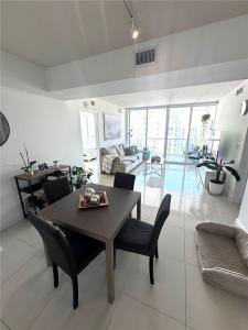 1861 NW S River Dr 2201, Miami, Florida 33125, USA